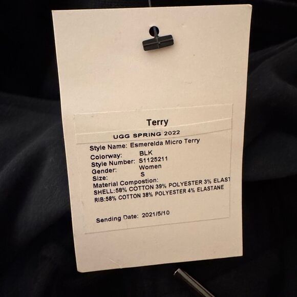 UGG Black Sleeveless Jumpsuit with Relaxed Fit - Picture 11 of 11